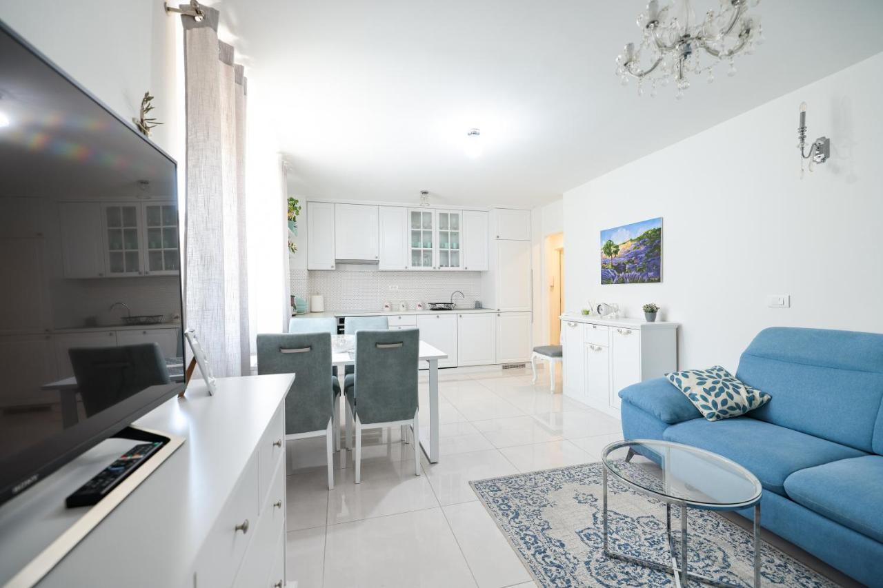 Two Bedroom Apartment With A Balcony Relja ザダル エクステリア 写真