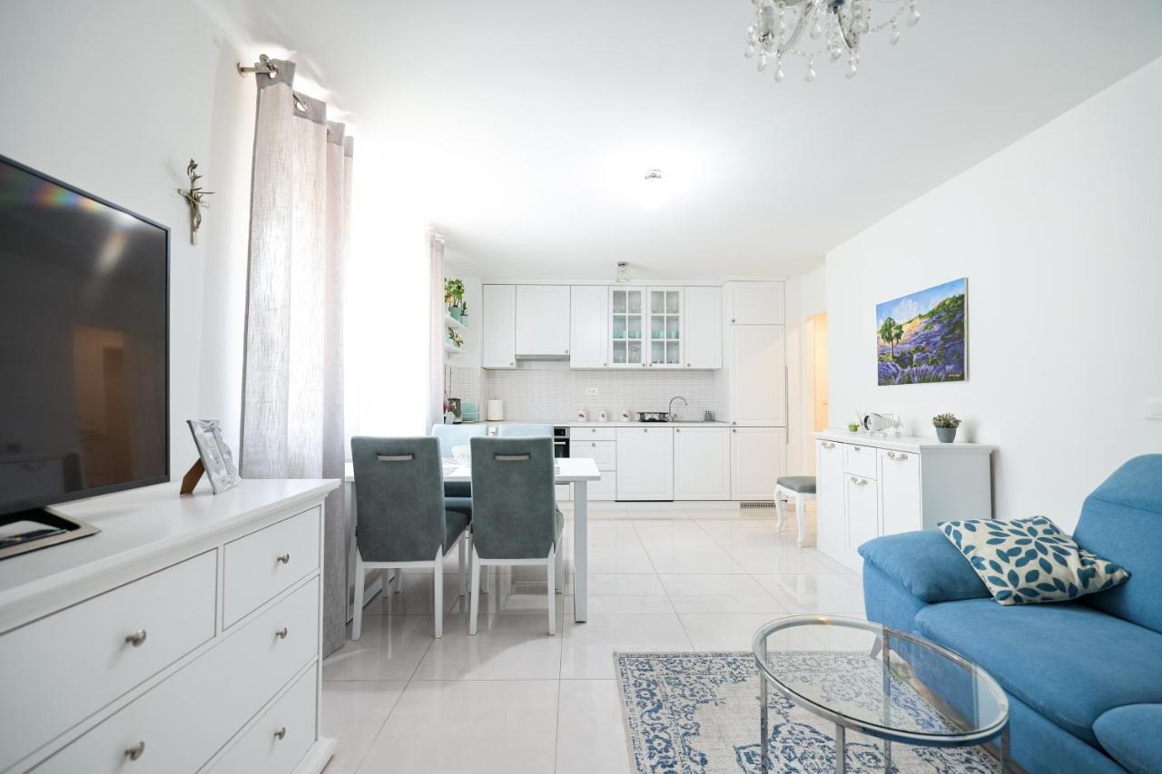 Two Bedroom Apartment With A Balcony Relja ザダル エクステリア 写真