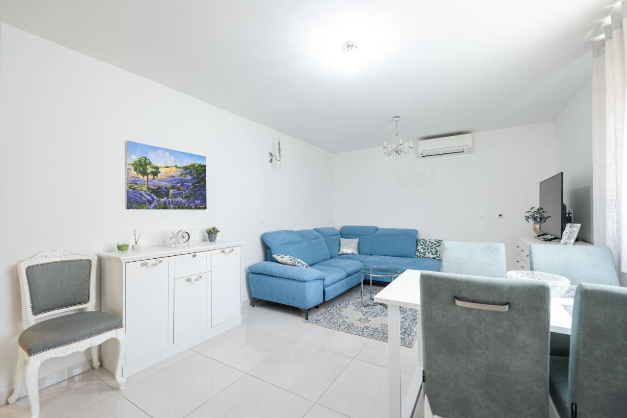 Two Bedroom Apartment With A Balcony Relja ザダル エクステリア 写真